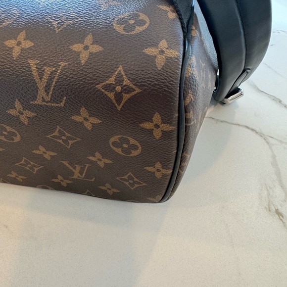 Louis Vuitton Josh Backpack - Picture 12 of 16